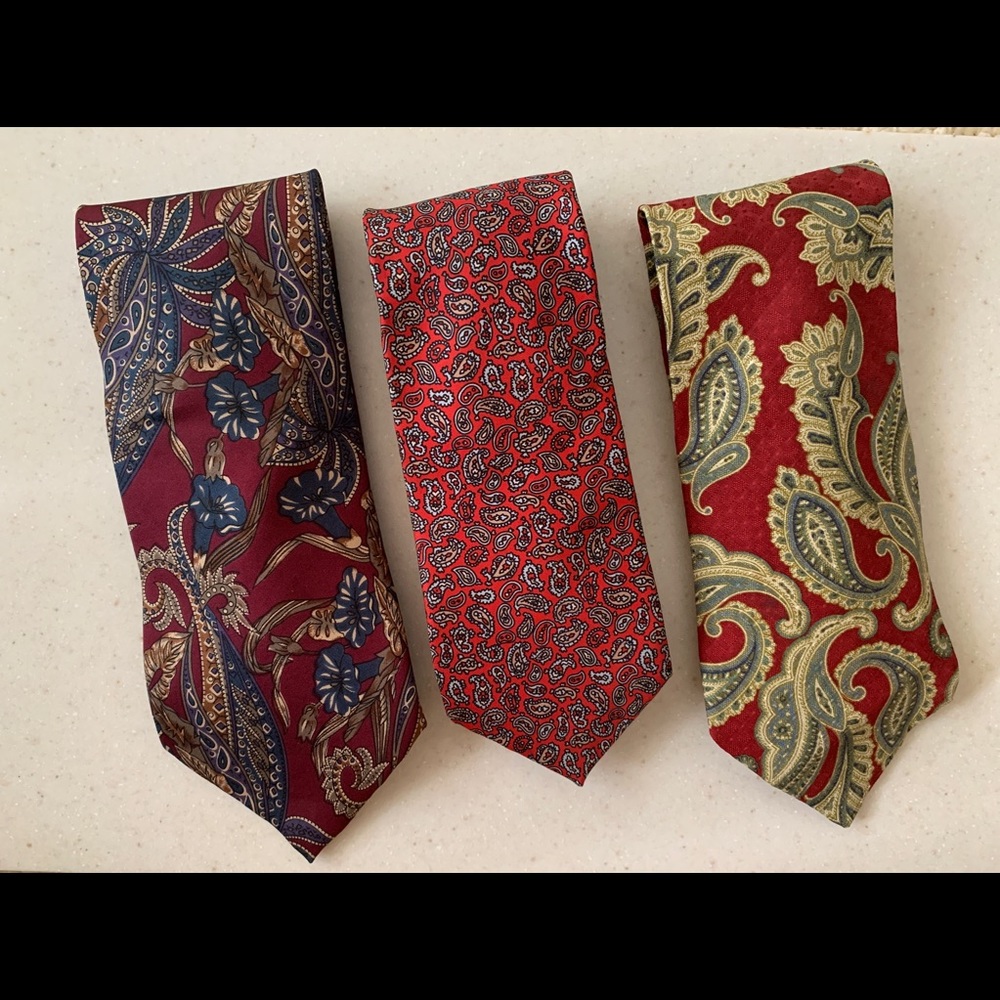 Men’s Ties - Elegant, Yet Festive